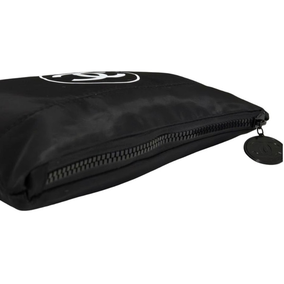 Chanel Beauty VIP Nylon Puffy Cosmetic Pouch with CC Logo-Black - Picture 3 of 7